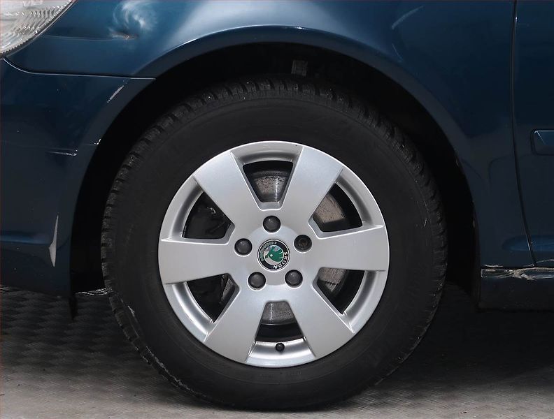Škoda Octavia (2012) 2.0 TDI, Tempomat - fotka 14 z 15