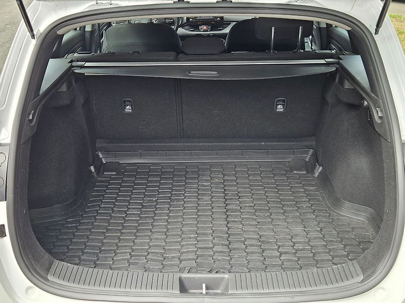 Hyundai i30 1,4i 73kW, Start Plus, serv.kn - fotka 28 z 32