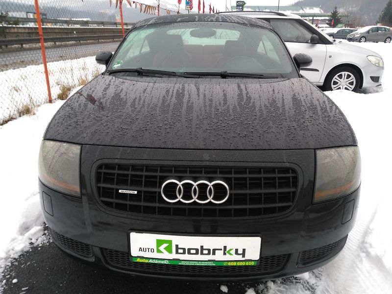 Audi TT 1,8 Turbo Quattro - fotka 29 z 31