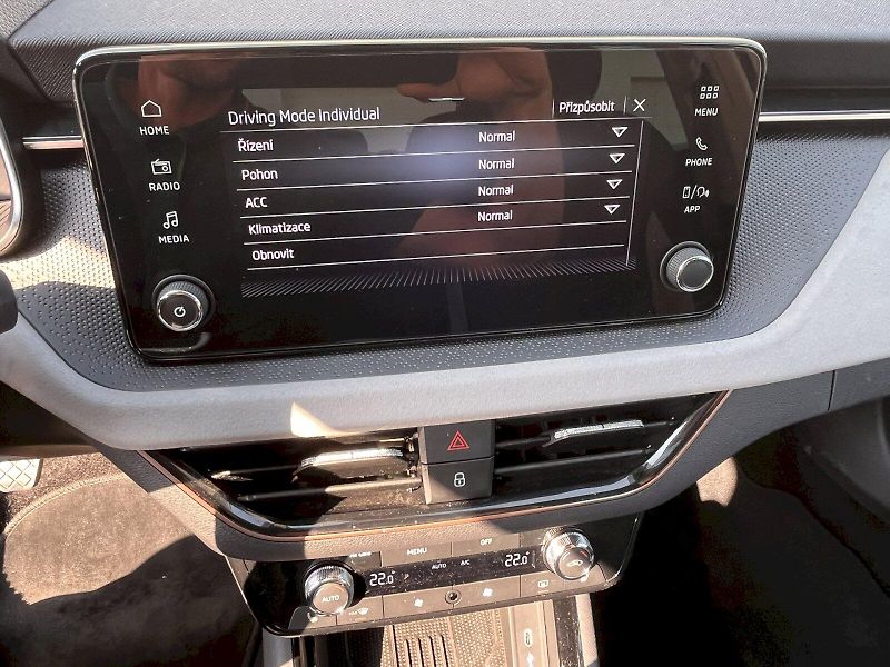 Škoda Kamiq (2025) 1,5TSI 110KW Top Selection - fotka 23 z 25