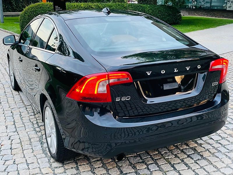 Volvo S60 2.0D 120KW 5VÁLEC VÝHŘEV SENZO - fotka 17 z 44