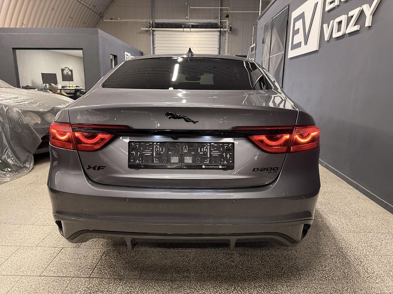 Jaguar XF (2021) 2.0d R-Dynamic, REZERVOVANO - fotka 12 z 56
