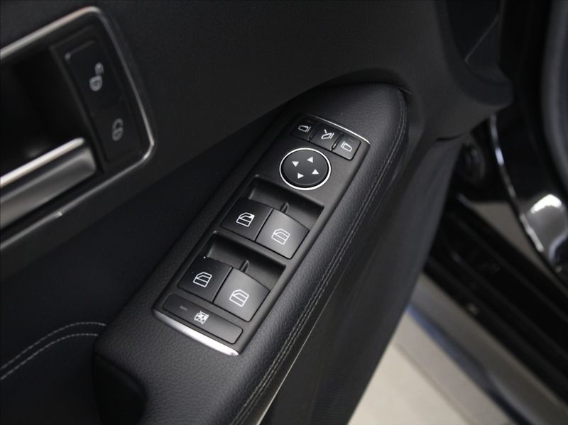 Mercedes-Benz Třídy E E350cdi 4M AMG Pano.Tažné   3, - fotka 19 z 27