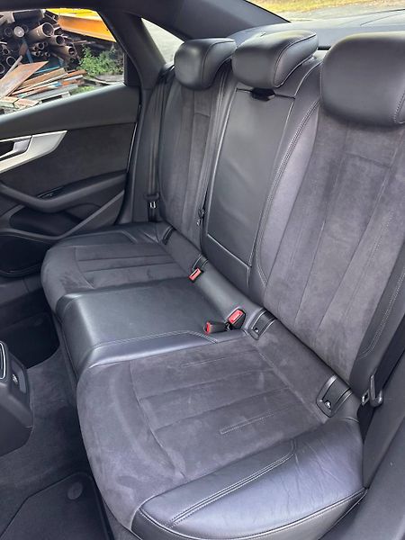 Audi A4 (2016) B9 2.0 TDI 140 KW QUATTRO 2016 - fotka 13 z 30