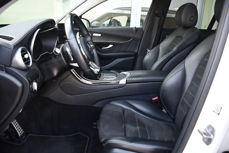 Mercedes-Benz GLC 300de 4MATIC ČR - fotka 13 z 42