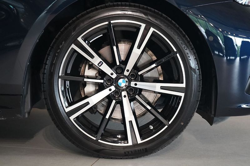 BMW Řada 5 540d xDrive Touring, Nezávislé - fotka 7 z 44