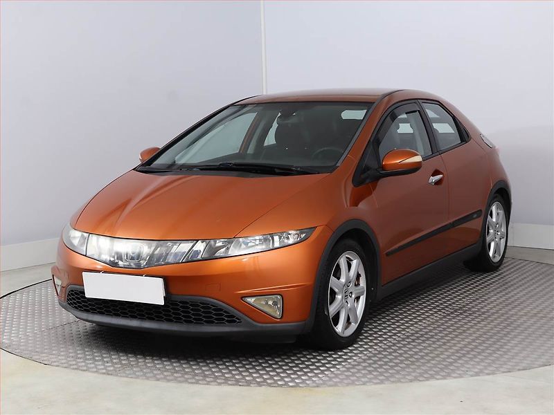 Honda Civic (2008) 1.8, po STK, dobrý stav - fotka 2 z 14