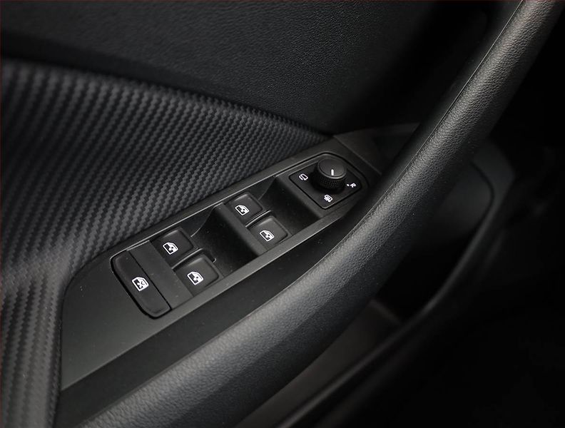Škoda Kamiq (2024) Monte Carlo 1.0 TSI - fotka 11 z 20