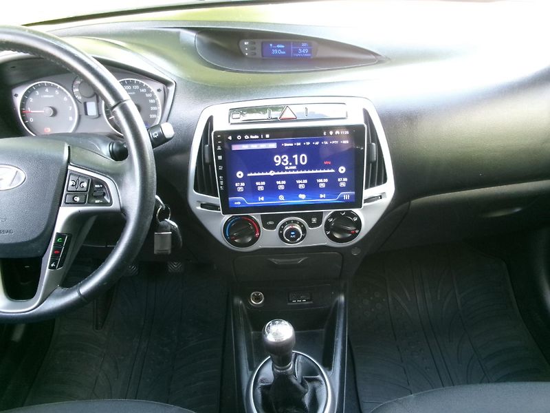 Hyundai i20 (2014) 1,2i - ZADÁNO - fotka 22 z 25