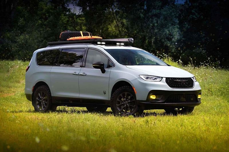 Chrysler Pacifica Grizzly Peak