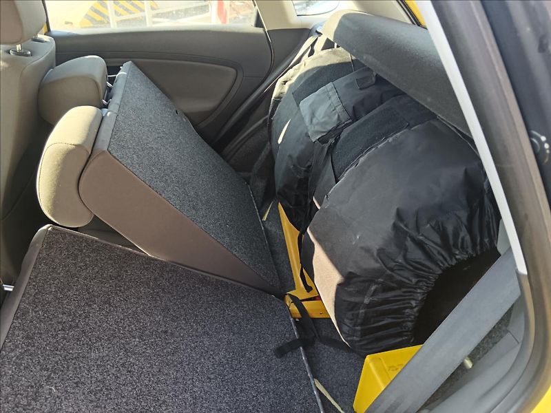 Seat Ibiza 1,4 i Arena - fotka 17 z 19