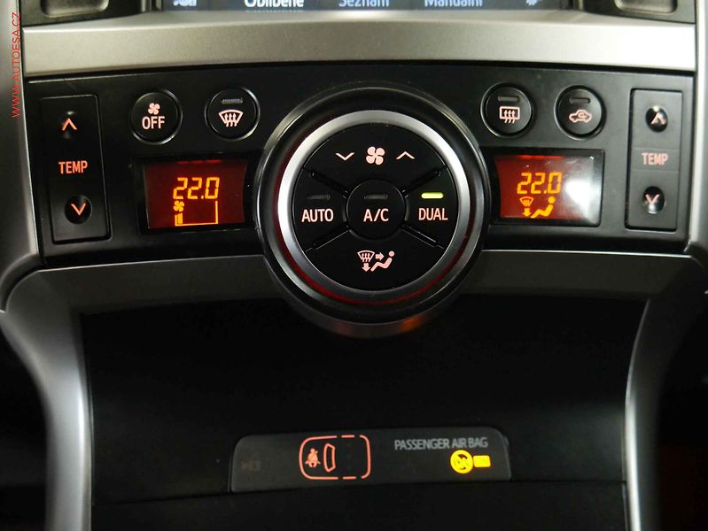 Toyota Verso (2016) 1.6 D-4D, ČR, servis.kniha - fotka 16 z 20