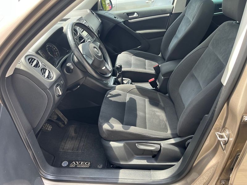 Volkswagen Tiguan (2011) 2.0 TDI 4 MOTION, Bi-Xenon - fotka 8 z 25