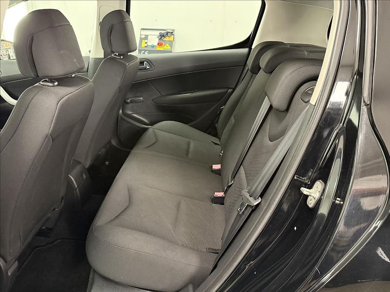 Peugeot 308 1,4 16V VTi 95 HP Comfort Pack - fotka 9 z 24
