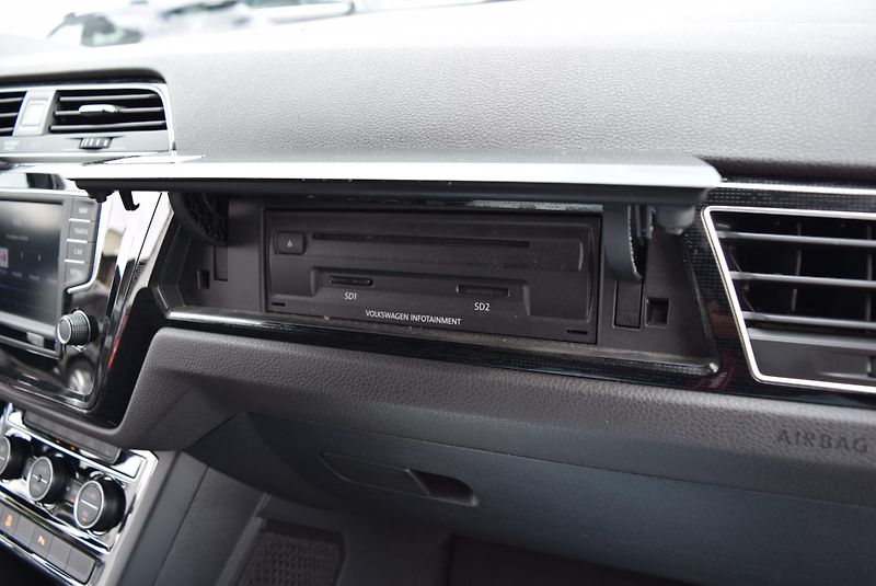 Volkswagen Touran (2017) 2.0TDI 110kw 7MÍST TAŽNÉ NAVI - fotka 38 z 50