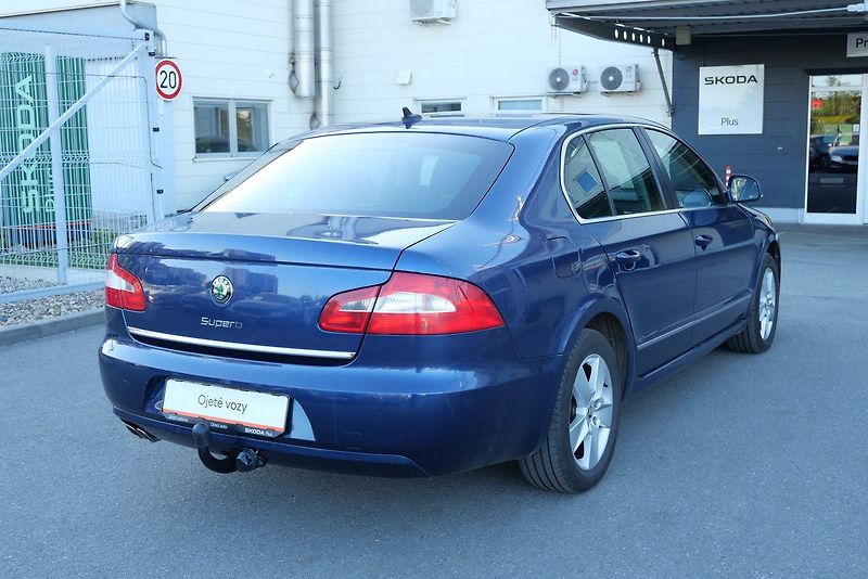 Škoda Superb - fotka 2 z 6