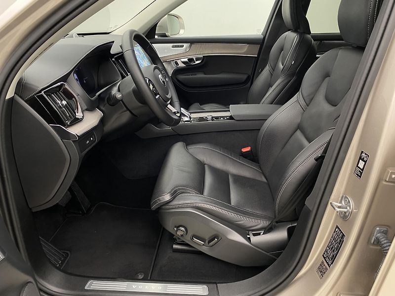 Volvo XC90 T8 AWD RECHARGE BRIGHT PLUS 7m - fotka 3 z 67