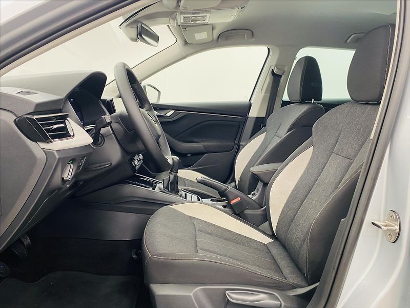 Škoda Scala 1,0 TSI 85kW Top Selection - fotka 5 z 27