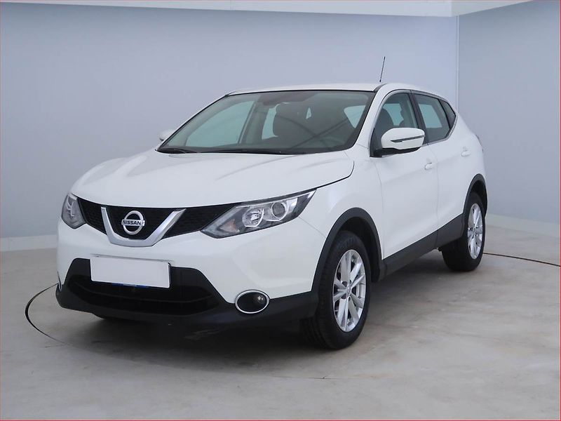 Nissan Qashqai (2015) Acenta 1.2 DIG-T, ČR,1.maj - fotka 2 z 17
