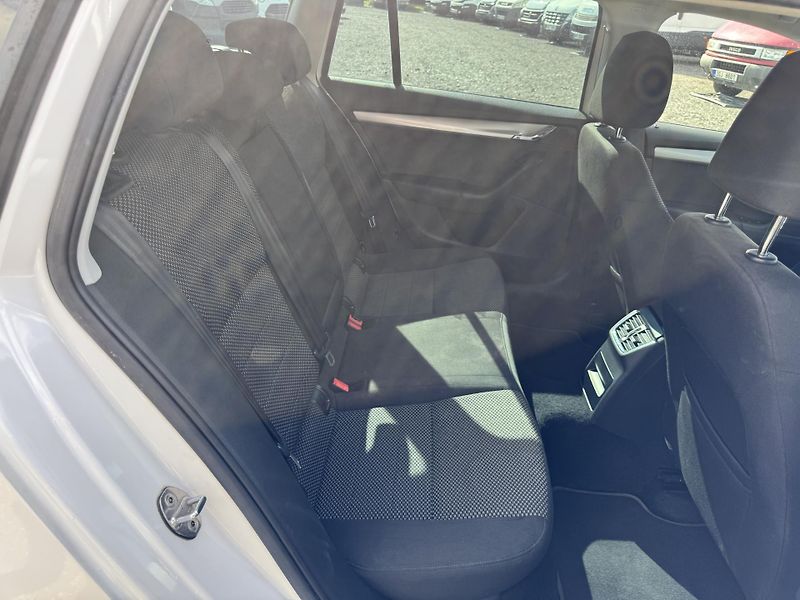 Škoda Octavia 1.6TDi,81kw,DPH,nové v ČR - fotka 18 z 38