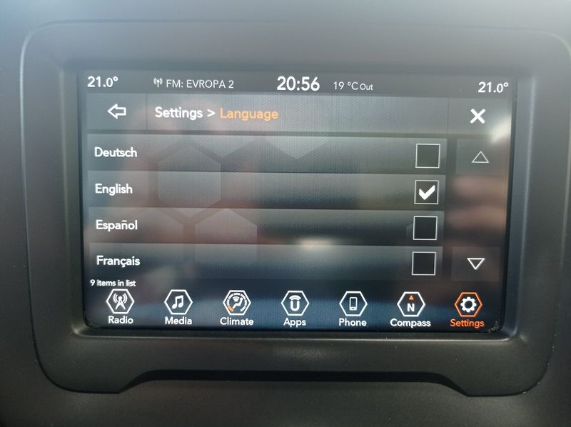 Jeep Renegade 2.0 JTD-MJET 4x4/1Maj/DigKlima - fotka 33 z 44