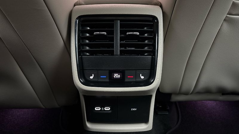 Škoda Octavia 2.0 TDI DSG Style - fotka 22 z 29