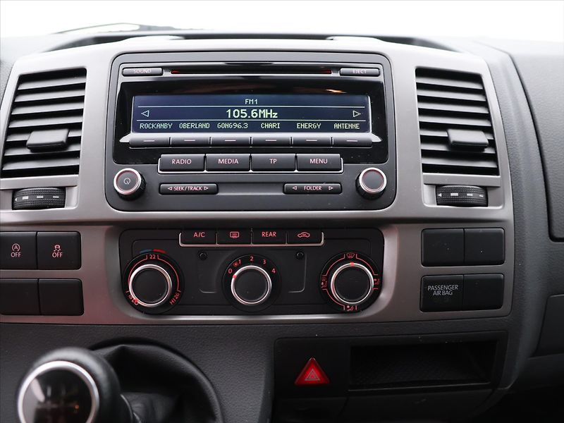 Volkswagen Multivan 2,0 TDI 84kW Klima 1.Maj 80tkm - fotka 20 z 30