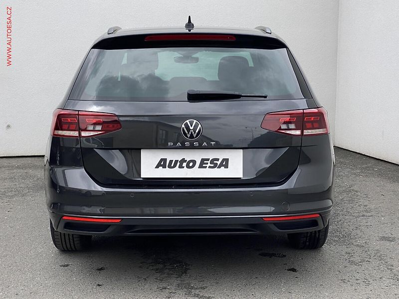 Volkswagen Passat (2021) 1.5 TSi, DSG, LED, navi - fotka 5 z 18