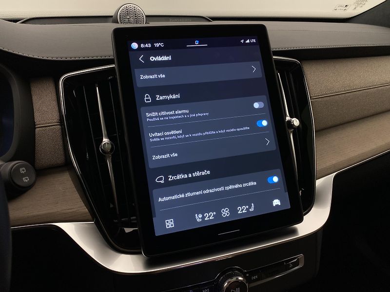 Volvo XC90 T8 AWD RECHARGE REZERVACE - fotka 57 z 73