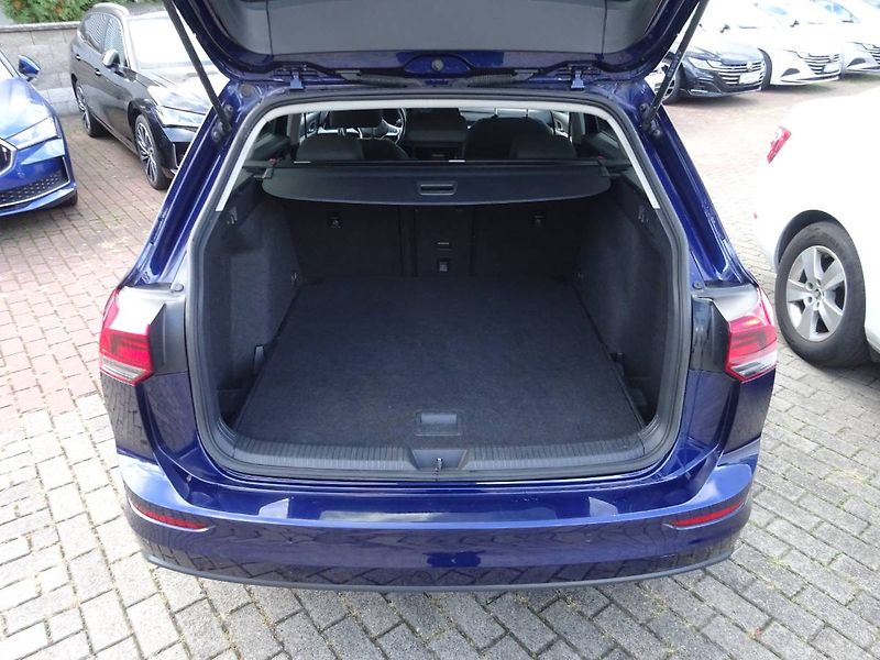 Volkswagen Golf (2022) 1,0TSi /81kW Variant DSG  Life - fotka 23 z 28