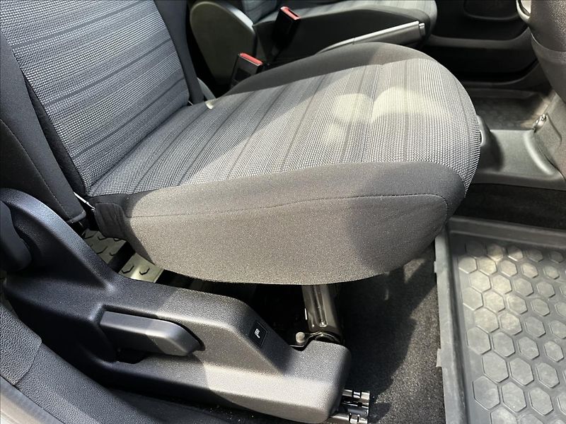 Opel Combo 1,2   LIFE XL EAT8 - fotka 26 z 26