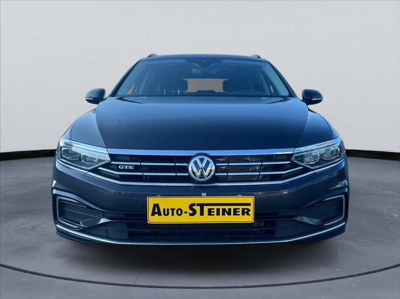 Volkswagen Passat GTE,Panorama,TZ,ACC,1.Maj - fotka 1 z 33