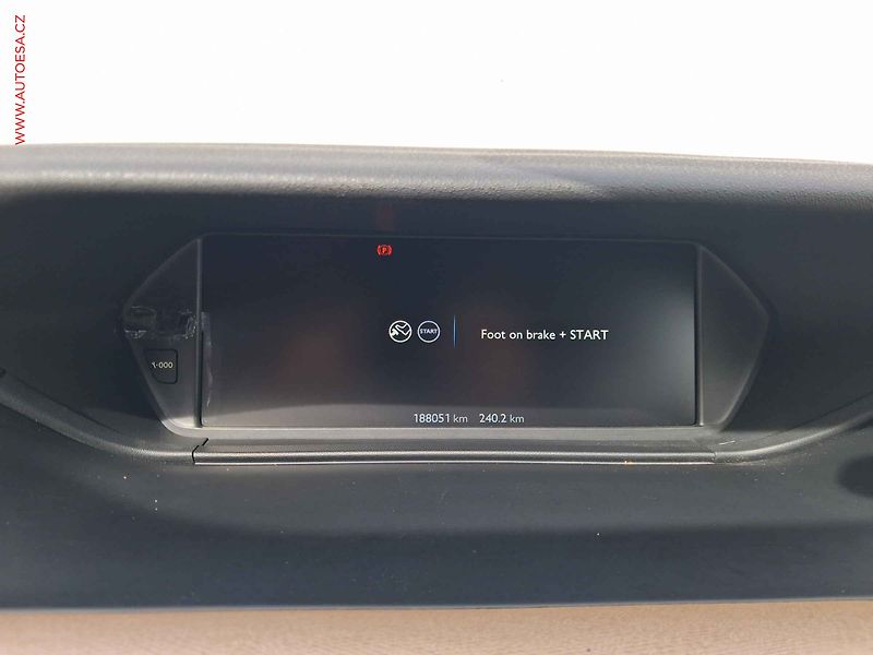 Citroën C4 Picasso (2014) 1.6HDi, AT, navi, kamera - fotka 15 z 18