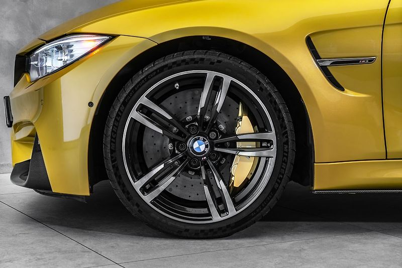 BMW M3 Individual, manual, keramiky - fotka 2 z 19