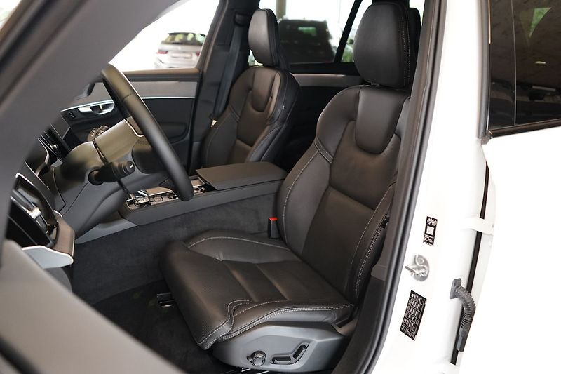Volvo XC90 T8 PLUS Dark, Vzduch,Ventilace - fotka 20 z 50
