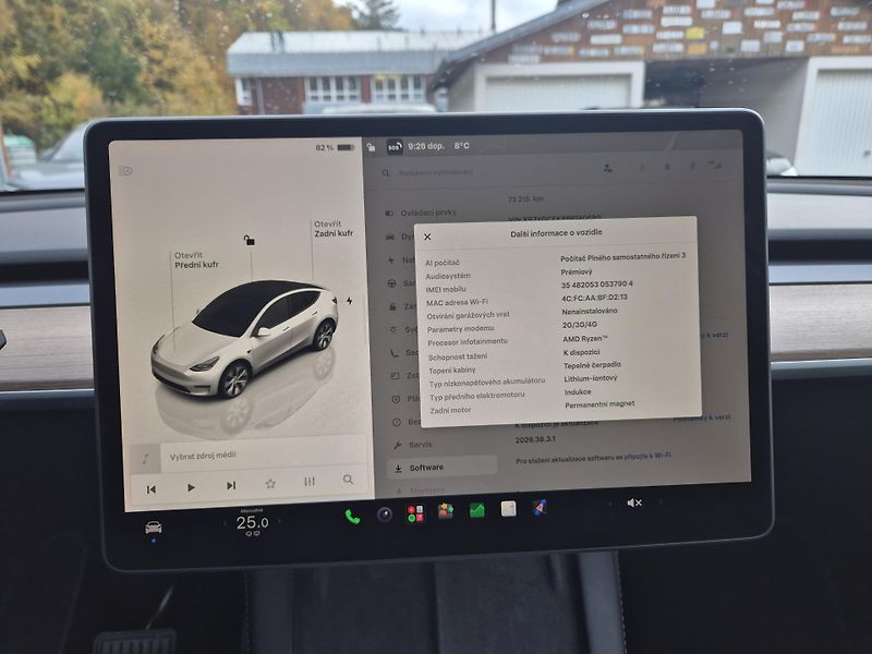 Tesla Model Y LONG RANGE DUAL MOTOR TZ 95,0% - fotka 35 z 49