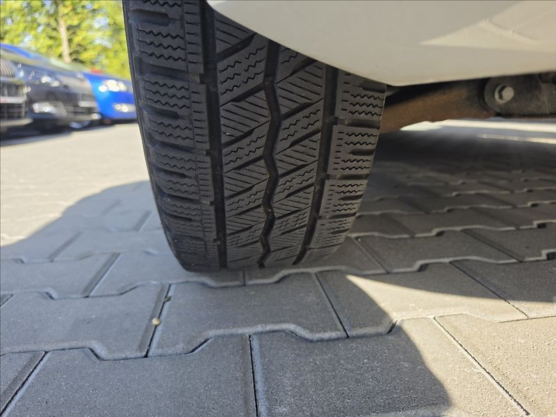 Ford Transit Custom 2,0 TDCi 96KW L2H1 - fotka 30 z 38