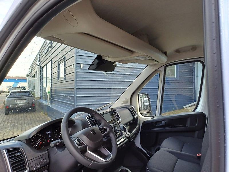 Peugeot Boxer (2026) Furgon 3300 L2H2 BlueHDi 140k  - fotka 9 z 16