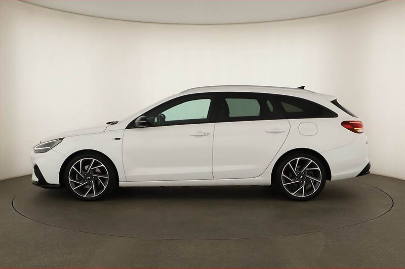 Hyundai i30 (2023) N-Line 1.5 T-GDI - fotka 3 z 15