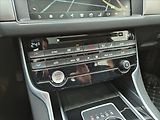 Jaguar XF 3,0 30d R-SPORT - náhled 16