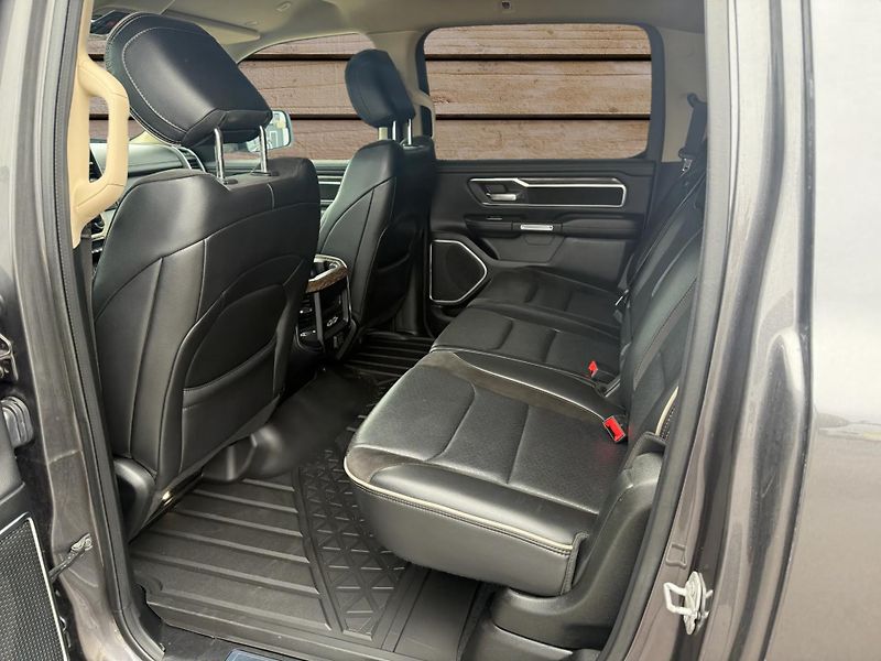 Dodge RAM (2019) +HEMI+PRO COMP LIFT+LARAMIE+ - fotka 15 z 23