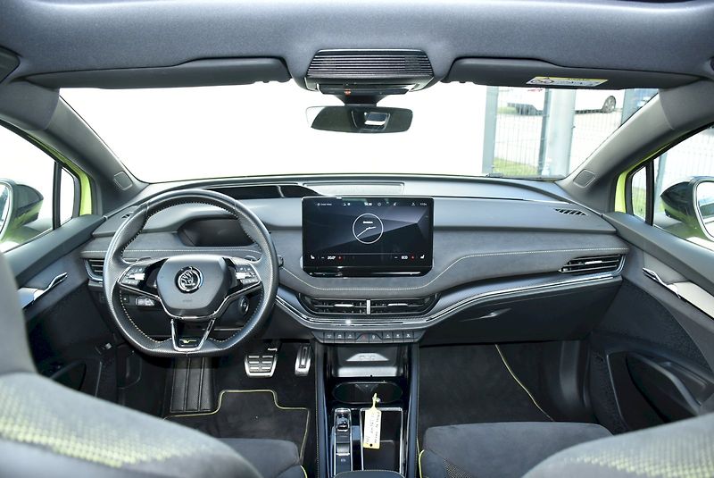 Škoda Enyaq (2023) RS 220 kW 4x4 ADVANCED Paket - fotka 5 z 35