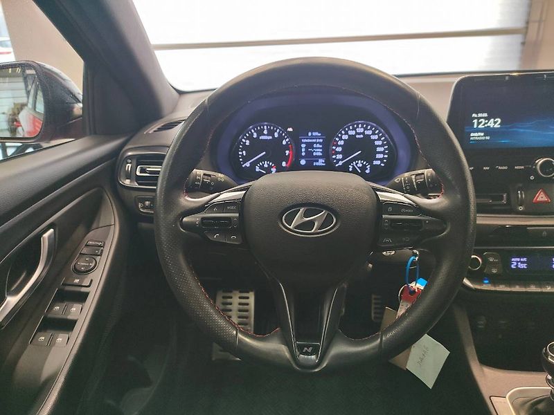 Hyundai i30 (2023) SW 1.0 T-GDI (88kW/120k) N-Lin - fotka 14 z 26