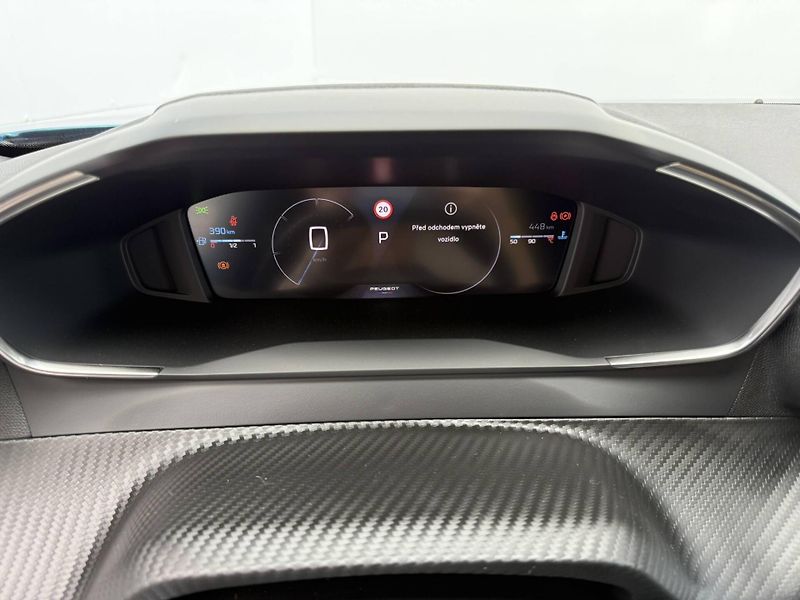 Peugeot 2008 (2026) ALLURE Hybrid  1,2 145 e-DCS6 - fotka 18 z 22