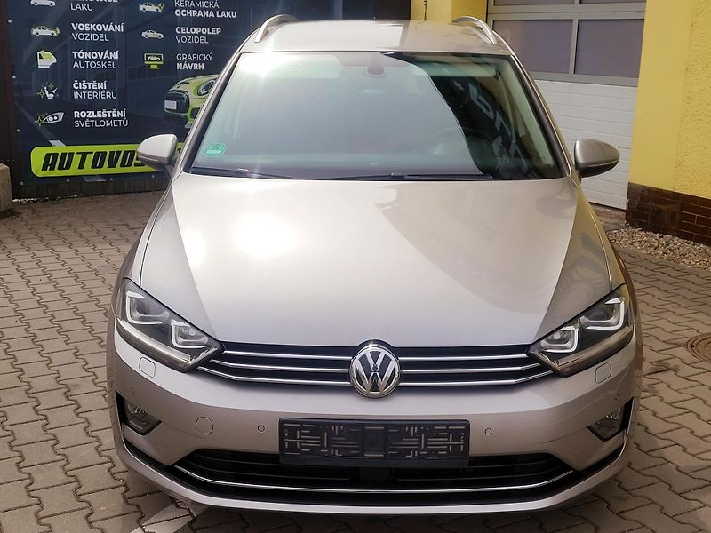 Volkswagen Golf Sportsvan TSi LOUNGE *SERV.KN. WEBASTO - fotka 2 z 69