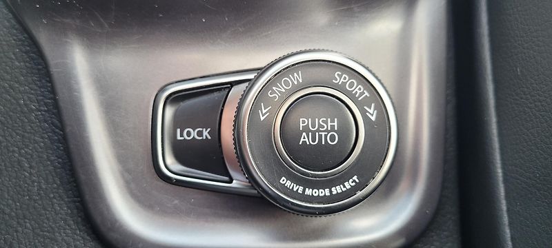 Suzuki Vitara (2018) 1,4 103kW DSG 4×4 BoosterJet - fotka 37 z 55