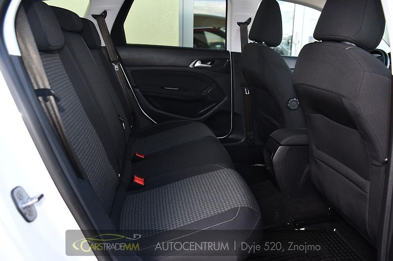 Peugeot 308 SW 1.5BlueHDi ACTIVE CARPLAY - fotka 19 z 49
