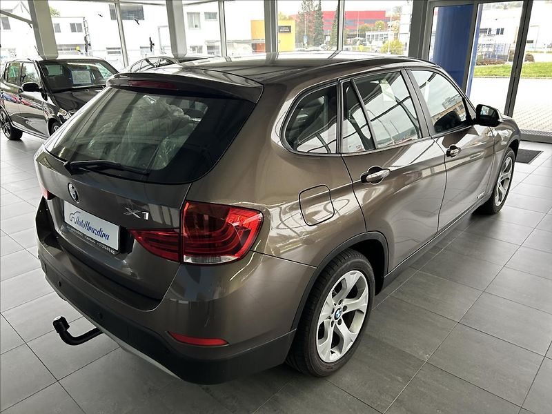 BMW X1 2,0   sDrive20i,AUTOMAT,1.MAJI - fotka 6 z 21