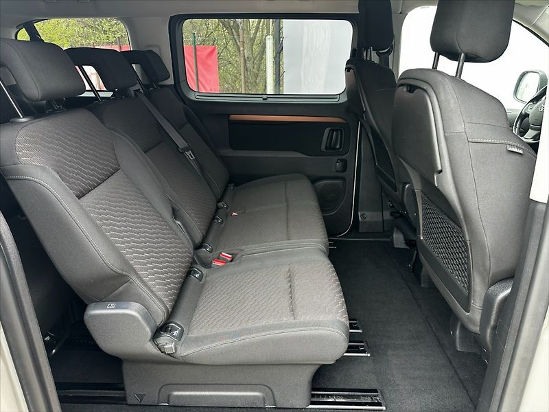 Toyota ProAce 2,0 D-4D 130kW-8AT-L1-CZ-DPH! - fotka 16 z 48