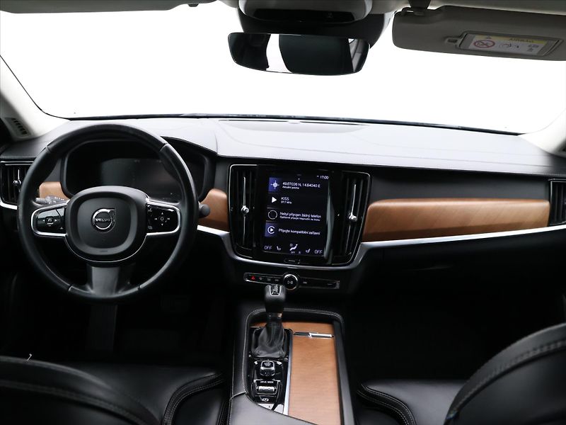Volvo S90 2.0 D4 140kW CZ Inscription - fotka 22 z 29
